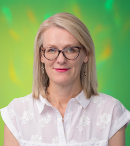 Webinar hosting presenter 