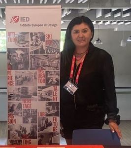 Webinar hosting presenter