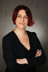 Webinar hosting presenter 