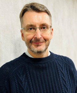 Webinar hosting presenter 