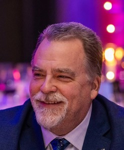 Webinar hosting presenter DAVE-GOOD