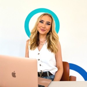 Webinar hosting presenter