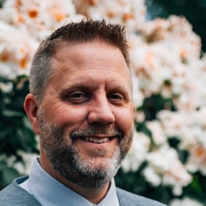 Webinar hosting presenter 