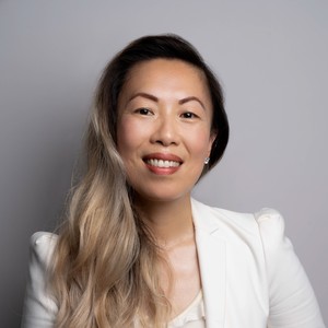 Webinar hosting presenter 