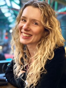 Webinar hosting presenter 