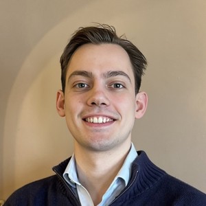 Webinar hosting presenter