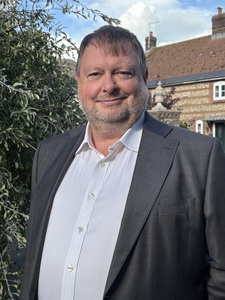 Webinar hosting presenter 