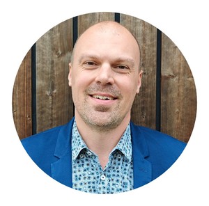 Webinar hosting presenter 