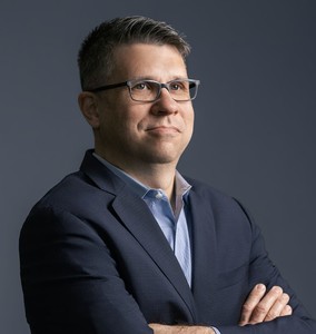 Webinar hosting presenter 