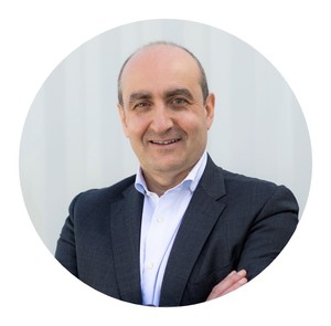 Webinar hosting presenter 