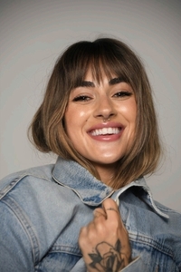 Webinar hosting presenter 