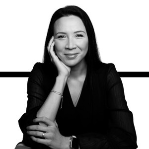 Webinar hosting presenter 