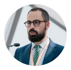 Webinar hosting presenter 