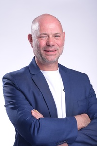 Webinar hosting presenter 