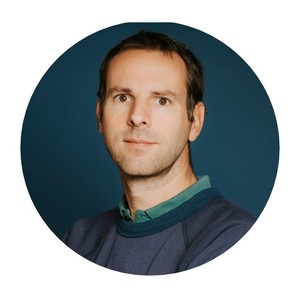 Webinar hosting presenter 