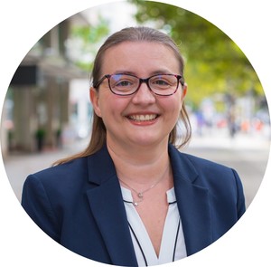 Webinar hosting presenter 