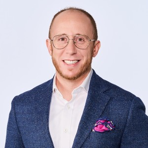 Webinar hosting presenter 