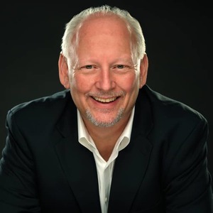 Webinar hosting presenter 