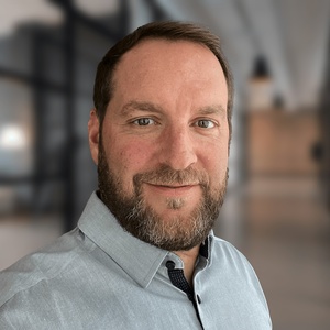 Webinar hosting presenter MonetizeMore Marketing