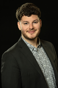 Webinar hosting presenter 