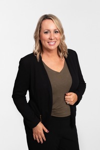 Webinar hosting presenter 