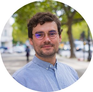 Webinar hosting presenter 