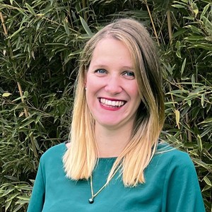 Webinar hosting presenter 