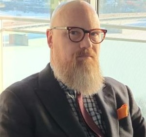 Webinar hosting presenter Simon B