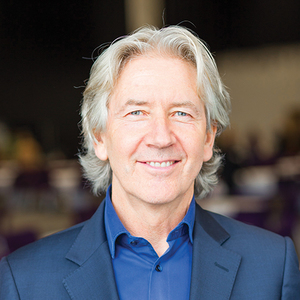 Webinar hosting presenter 