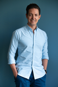 Webinar hosting presenter 