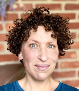 Webinar hosting presenter 