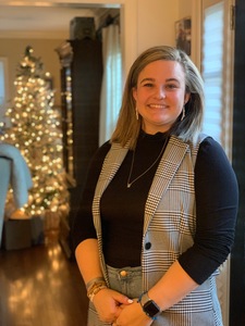 Webinar hosting presenter Sophia Lebano