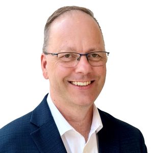 Webinar hosting presenter 