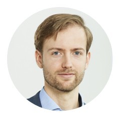 Webinar hosting presenter 