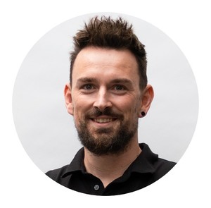 Webinar hosting presenter 