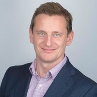 Webinar hosting presenter 