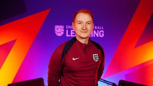 Webinar hosting presenter 