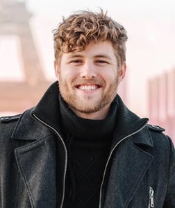 Webinar hosting presenter Justus K