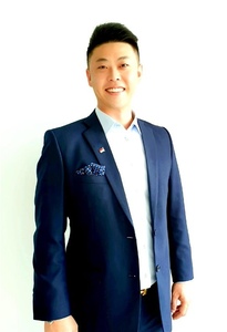 Webinar hosting presenter 