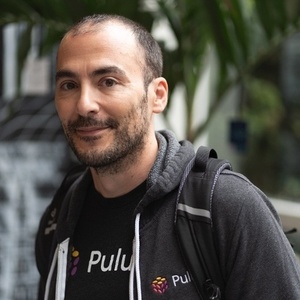 Webinar hosting presenter Engin Diri