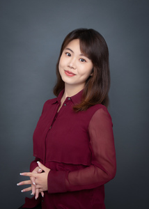 Webinar hosting presenter Rachel Liu