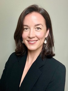 Webinar hosting presenter Sarah R