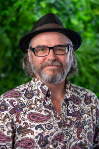 1755880275-9835e77961756db6