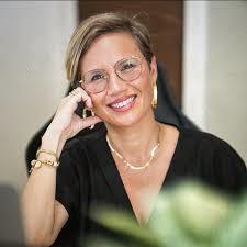 Webinar hosting presenter 