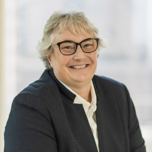 Webinar hosting presenter 