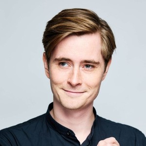 Webinar hosting presenter 