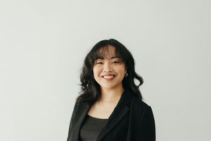 Webinar hosting presenter 