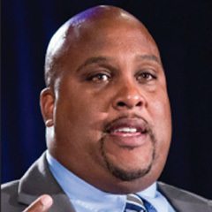 Webinar hosting presenter 