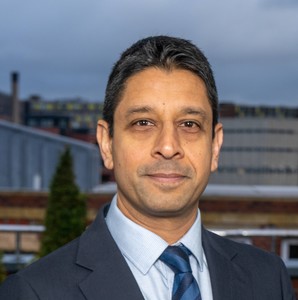 Webinar hosting presenter 