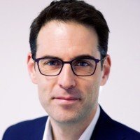 Webinar hosting presenter 